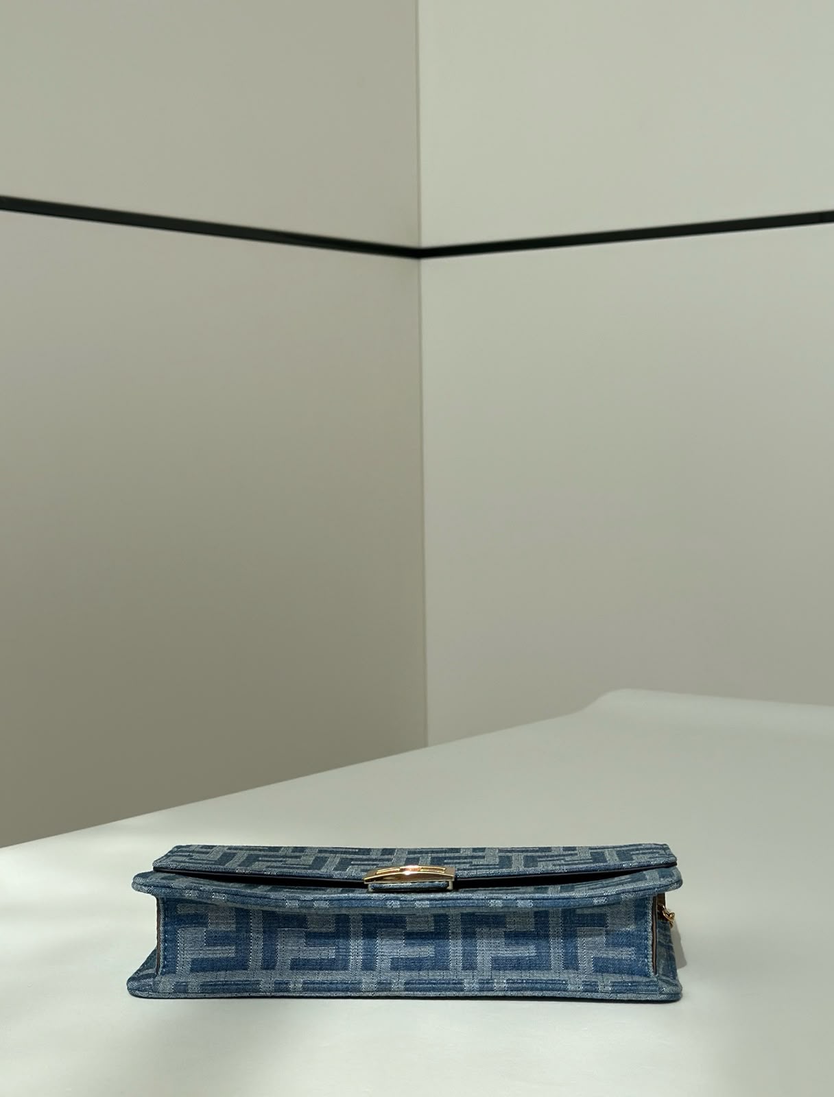 Flogo Cross Bag