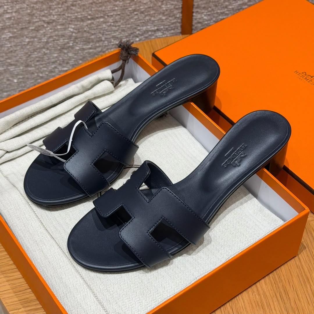 Oasis sandal