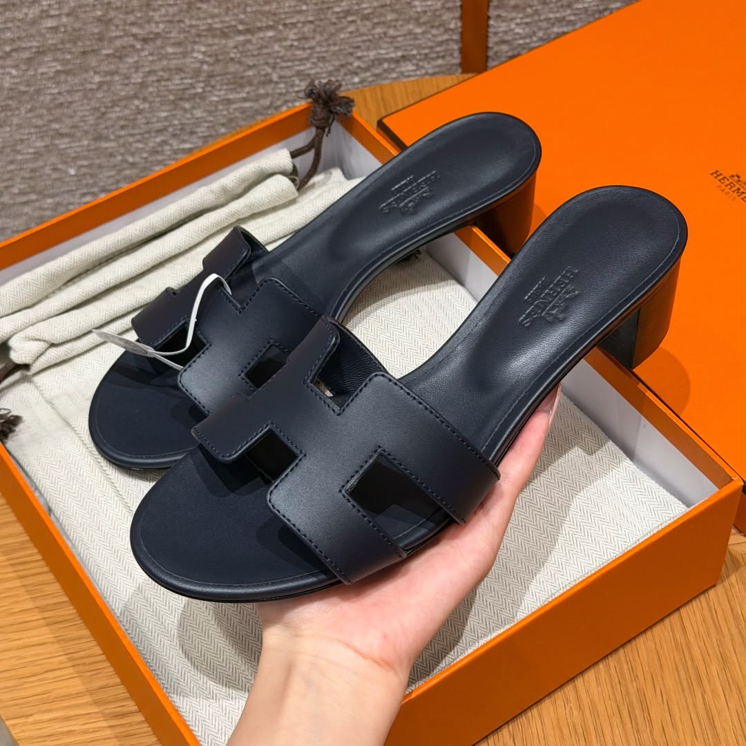 Oasis sandal