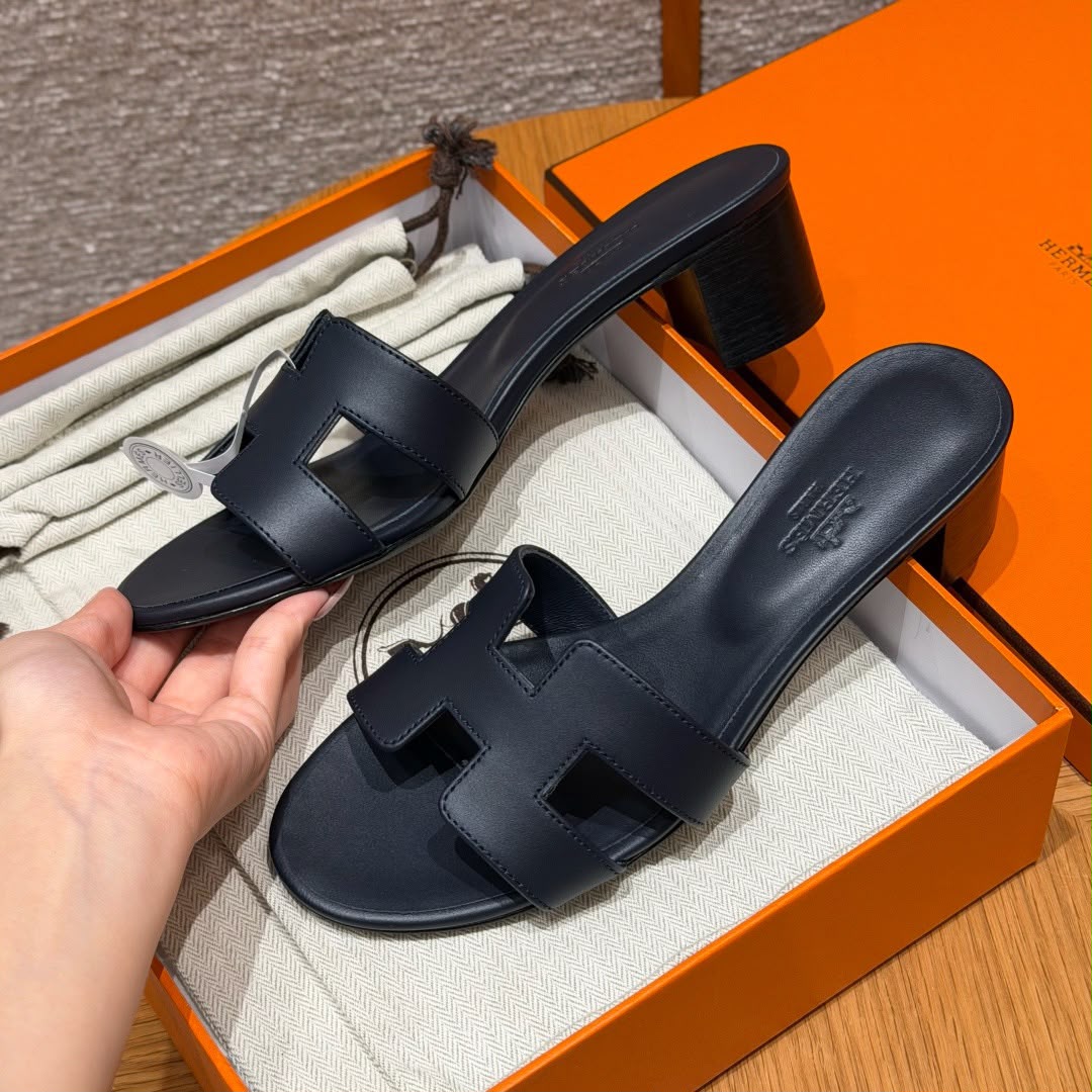 Oasis sandal