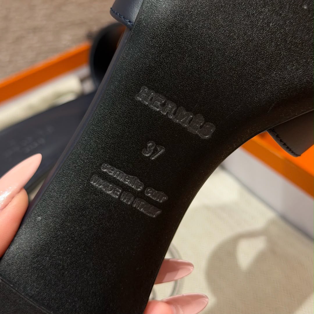 Oasis sandal