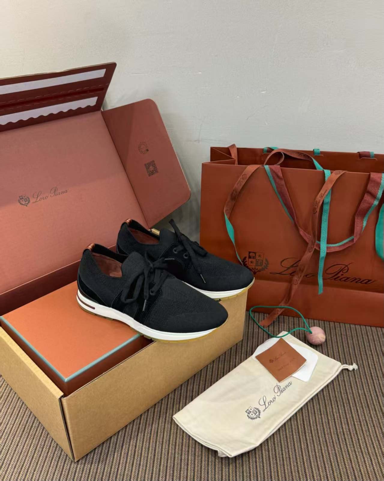 LP Lady Flexy Walk Sneakers