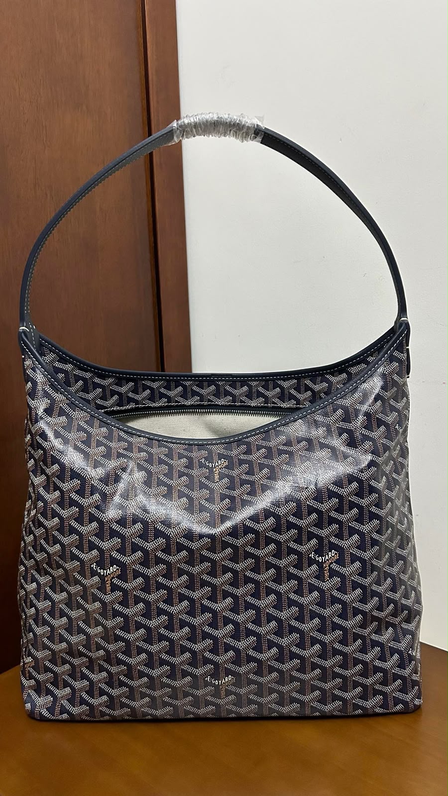 Big hobo bag