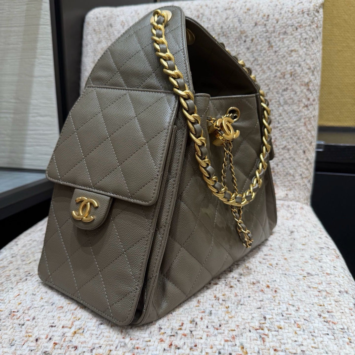 Small hobo bag