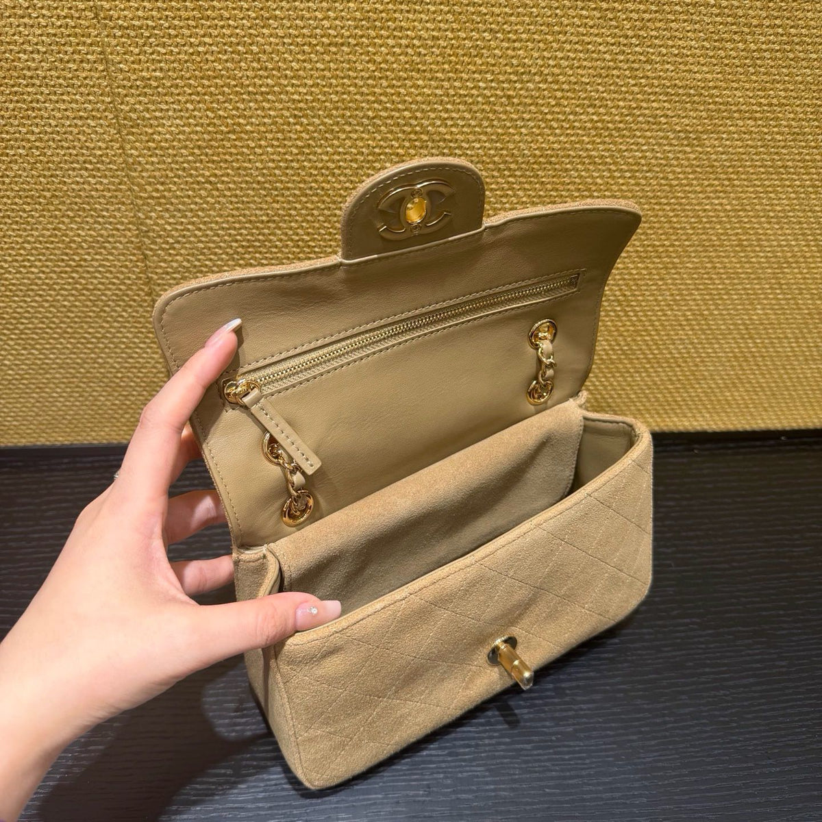 Mini flap 26A