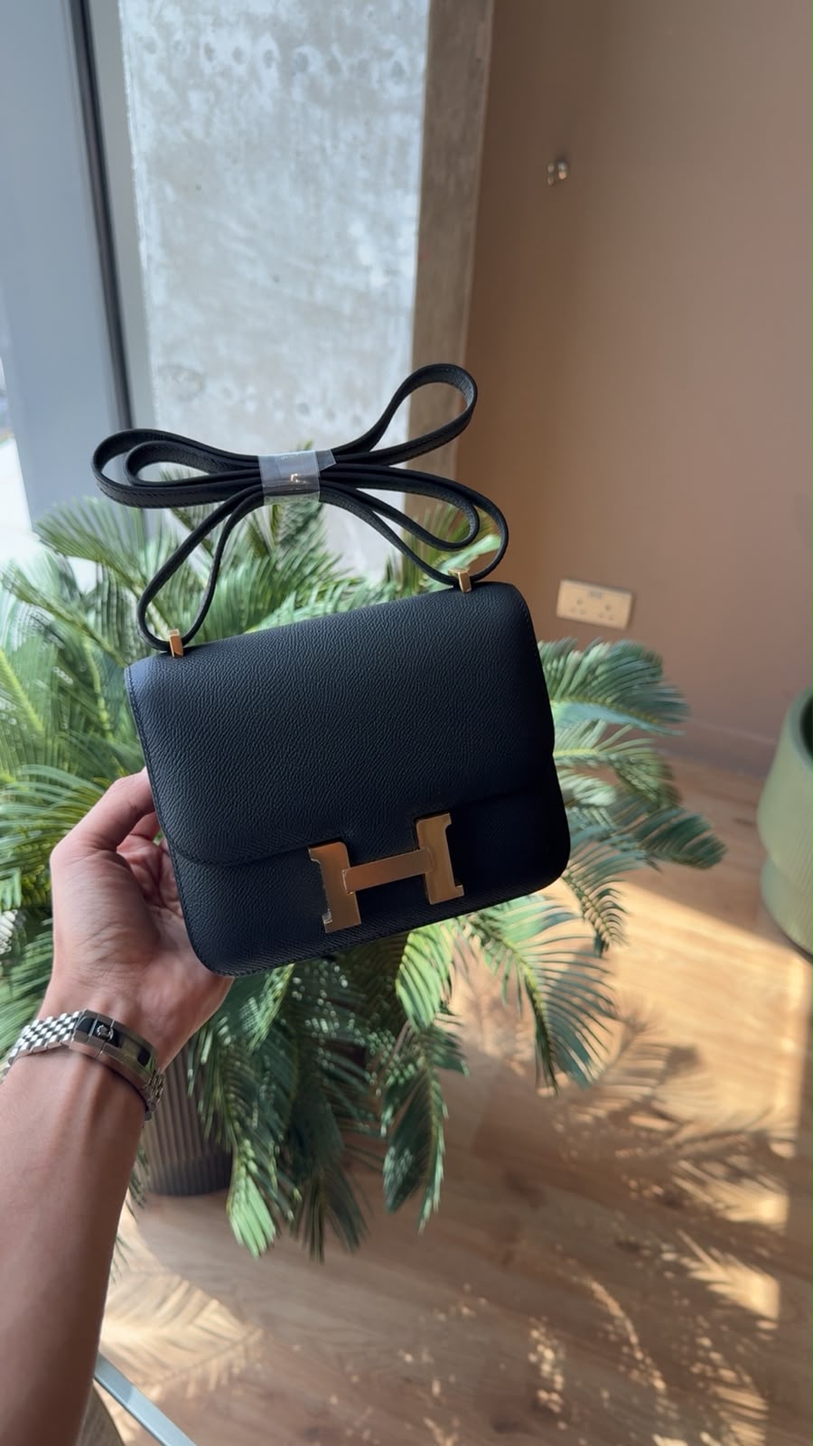 Constance 18 black gold hardware