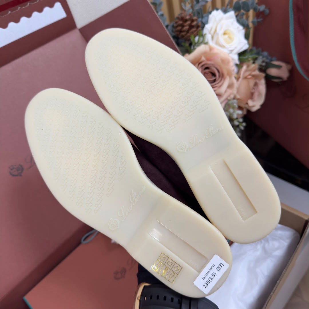 SUMMER CHARMS WALK LOAFER