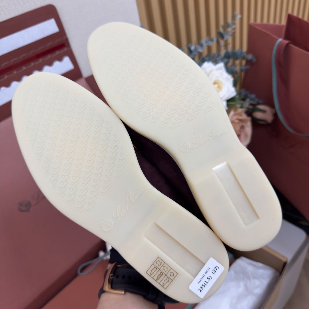 SUMMER CHARMS WALK LOAFER